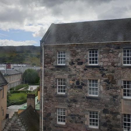 Апартаменти Canongate - Spacious And Historic 2 Bed Flat On Royal Mile Единбург Екстер'єр фото