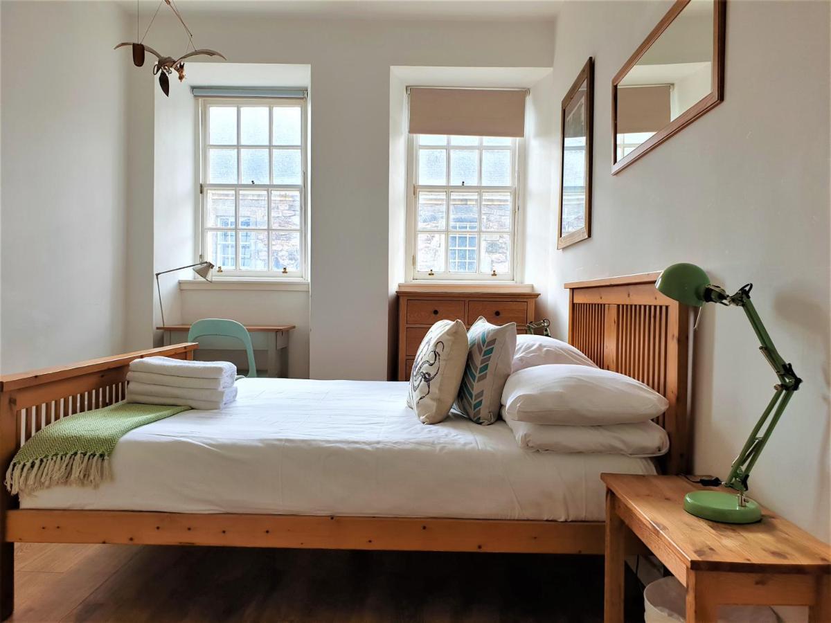 Апартаменти Canongate - Spacious And Historic 2 Bed Flat On Royal Mile Единбург Екстер'єр фото