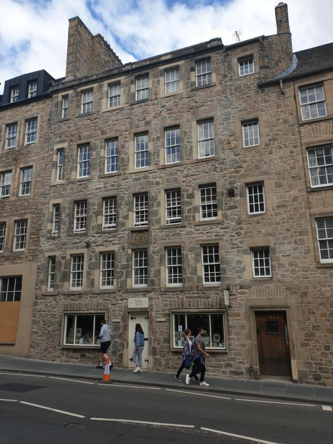 Апартаменти Canongate - Spacious And Historic 2 Bed Flat On Royal Mile Единбург Екстер'єр фото